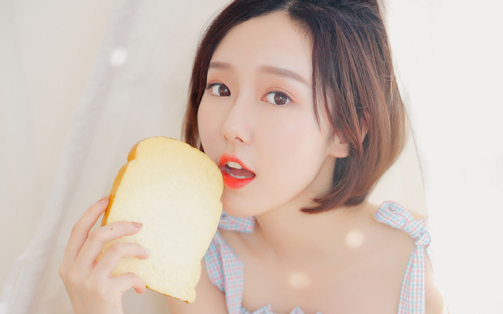 大场面先生莫兰特领衔，火箭队强势压制广东队，跨联赛对决震撼篮坛